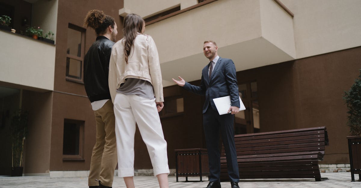 découvrez les secrets d'un pitch de vente réussi ! apprenez à captiver votre audience, à présenter efficacement vos produits et à conclure des ventes avec aisance. transformez votre approche commerciale grâce à nos conseils pratiques et boostez vos résultats dès maintenant.