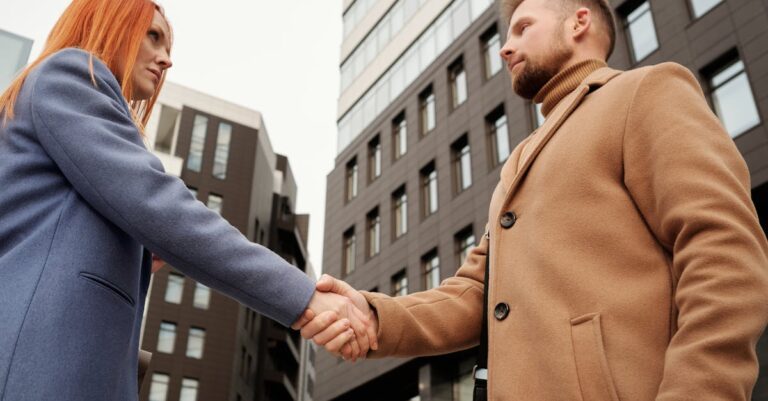 découvrez comment les partenariats stratégiques peuvent propulser votre entreprise vers de nouveaux sommets. explorez les avantages, les meilleures pratiques et les exemples inspirants pour développer des collaborations fructueuses.