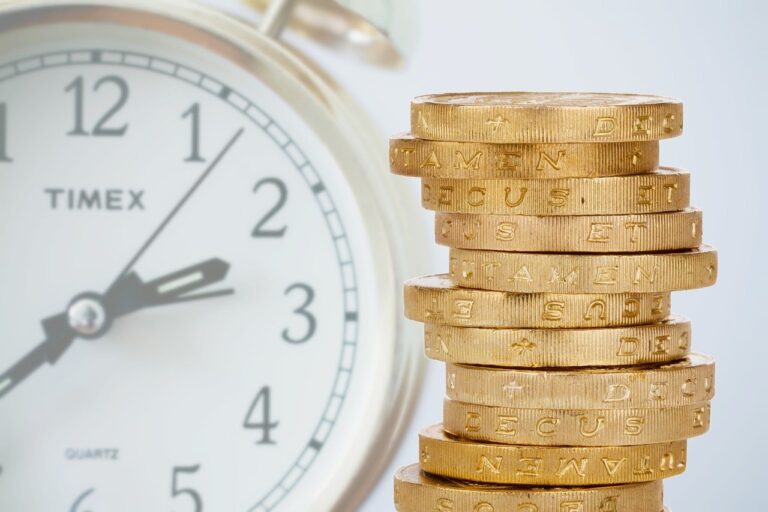 découvrez l'art du key account management, une stratégie essentielle pour optimiser la gestion des grands comptes et renforcer les relations commerciales. apprenez à établir des partenariats durables, à comprendre les besoins spécifiques de vos clients clés et à maximiser la valeur ajoutée. idéal pour les entreprises souhaitant accroître leur efficacité commerciale et fidéliser leurs clients stratégiques.