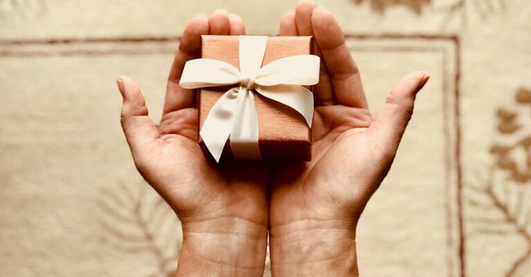 découvrez l'art du packaging : des solutions innovantes et esthétiques pour mettre en valeur vos produits. optimisez votre branding tout en respectant l'environnement avec des emballages durables et créatifs.