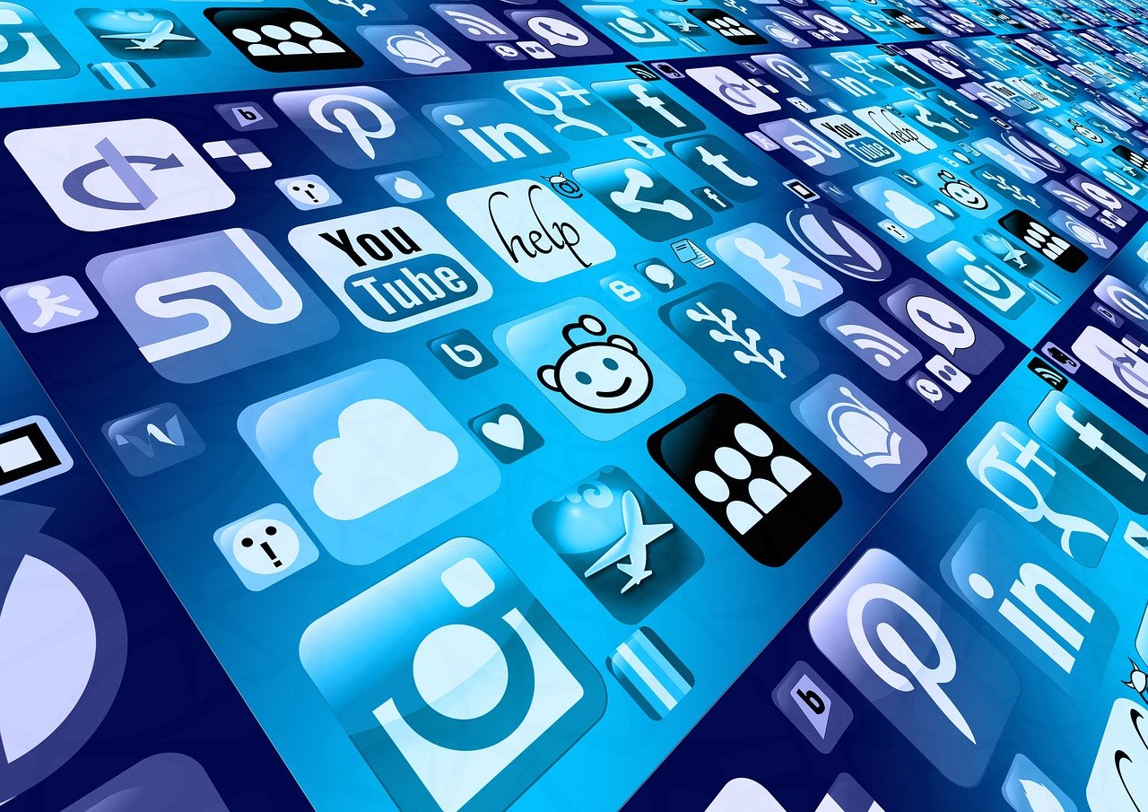 découvrez le social selling : comment utiliser les réseaux sociaux pour développer votre prospection, renforcer votre relation client et booster vos ventes grâce à des stratégies digitales efficaces.